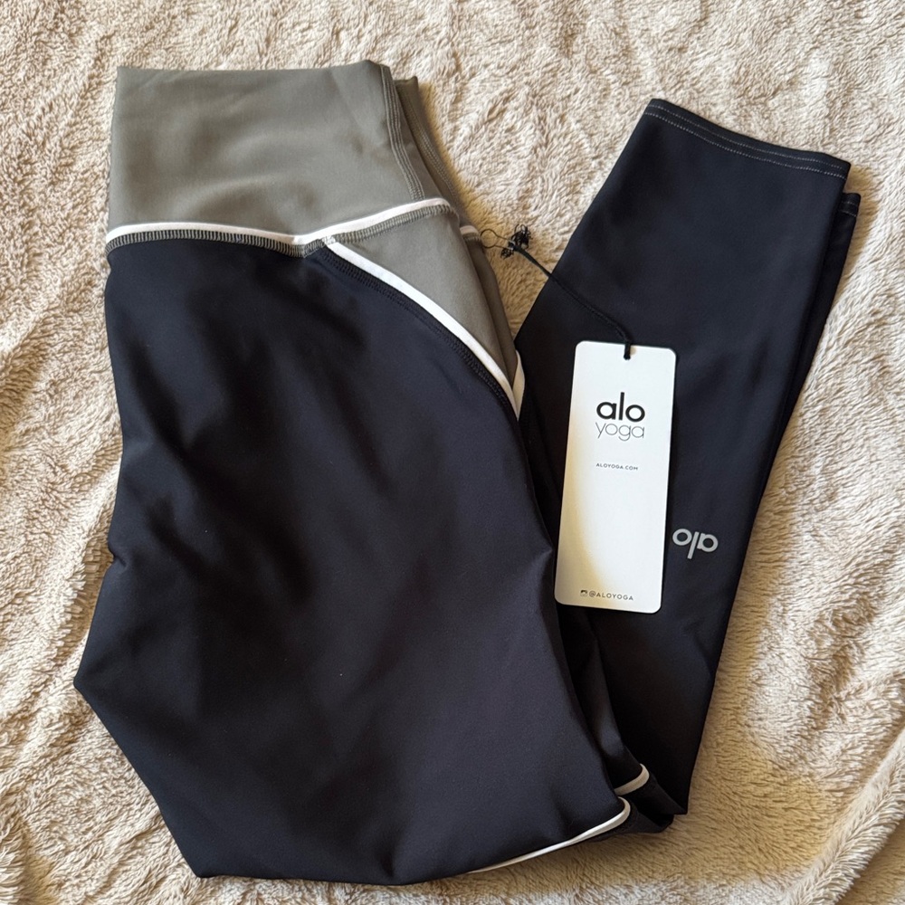 NWT sold out Alo yoga 7/7 element legging